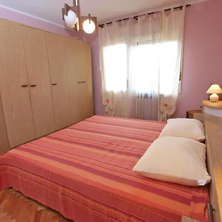 Appartement Fuer 7 Personen Ca 90 Qm In Pula, Istrien Istrische Riviera *